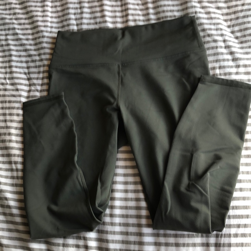 Fabletics medium power hold legging